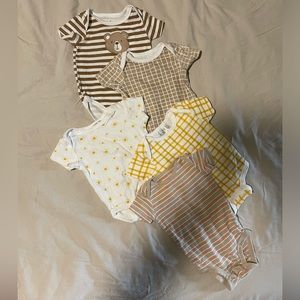 Bundle of 5 Onesies 3-6 months